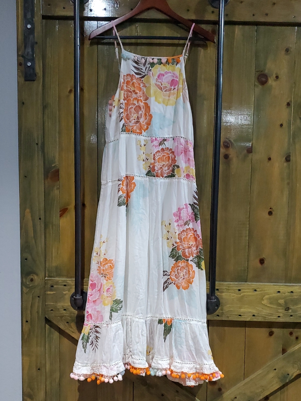 FARM Rio White Floral Maxi Dress Orange and Pink Accents Femme Garden Havanna